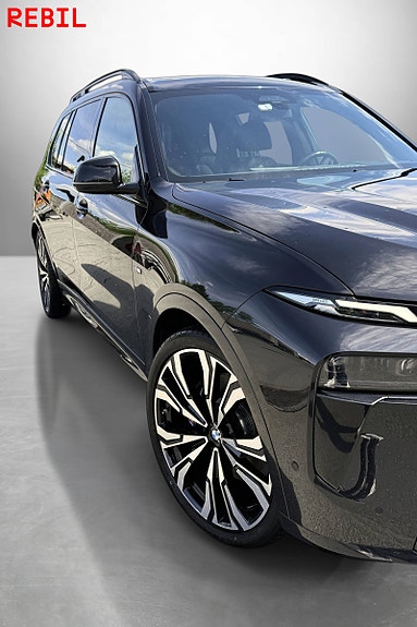 BMW X7 5 of 28