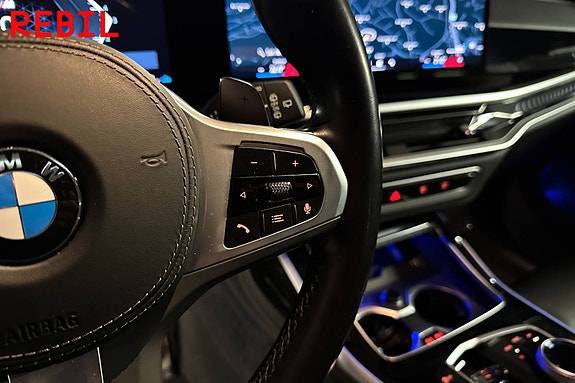 BMW X7 20 of 28