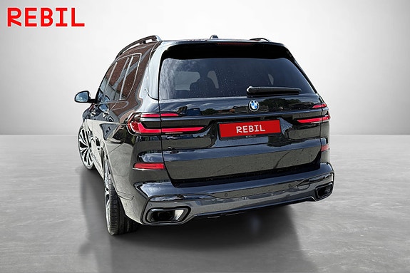 BMW X7 6 of 28