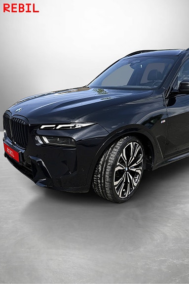 BMW X7 3 of 28