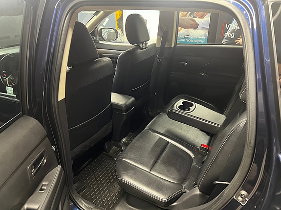 Mitsubishi Outlander 28 of 30