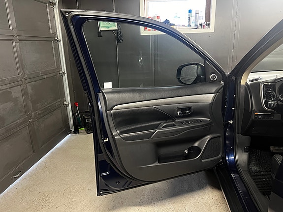 Mitsubishi Outlander 20 of 30