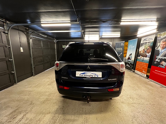 Mitsubishi Outlander 13 of 30