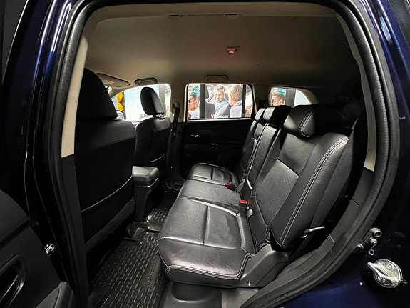 Mitsubishi Outlander 25 of 30