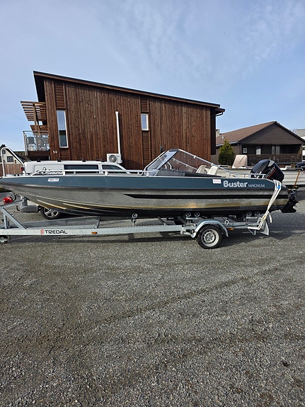 Buster Magnum med Mercury 115hk optimax