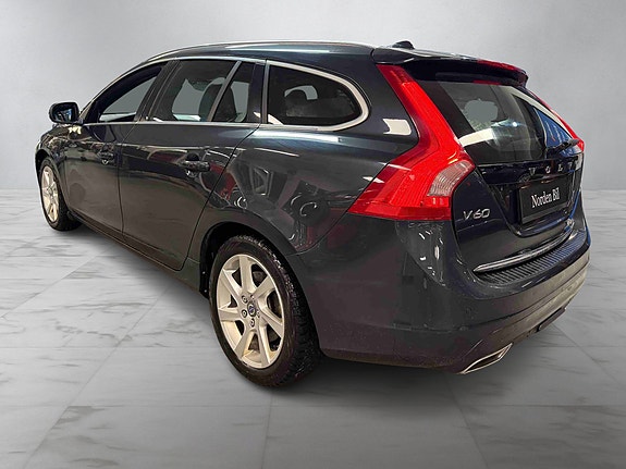 Volvo V60 8 of 30