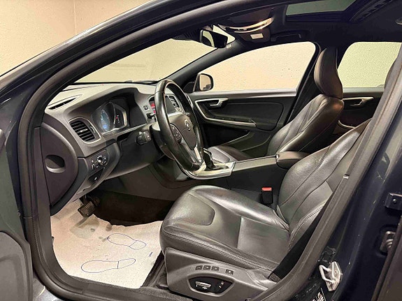 Volvo V60 10 of 30