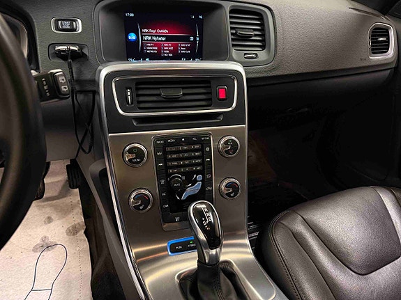 Volvo V60 23 of 30
