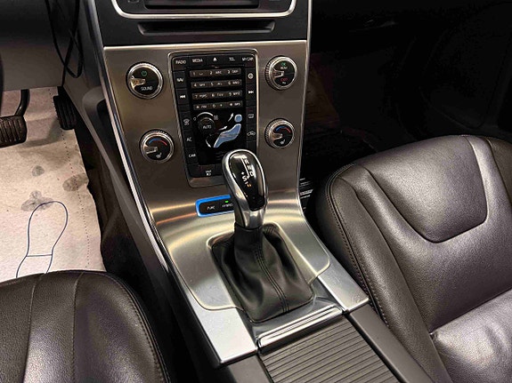 Volvo V60 22 of 30