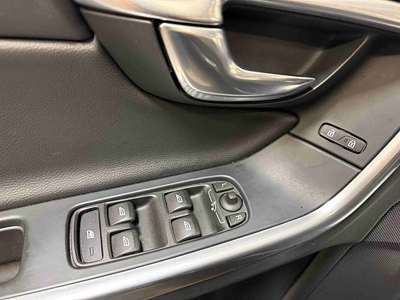 Volvo V60 30 of 30