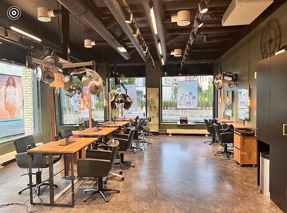 God og luftig  plass i salongen