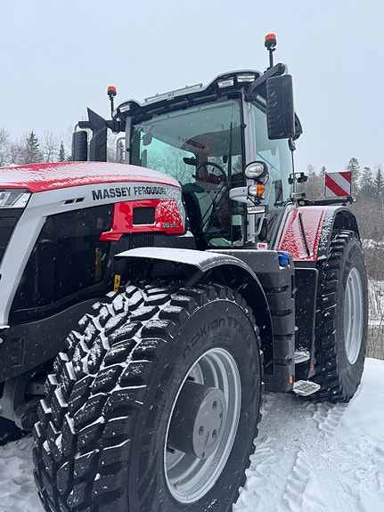 Massey Ferguson 9S-370