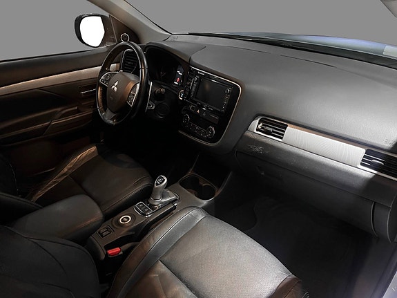 Mitsubishi Outlander 5 of 12