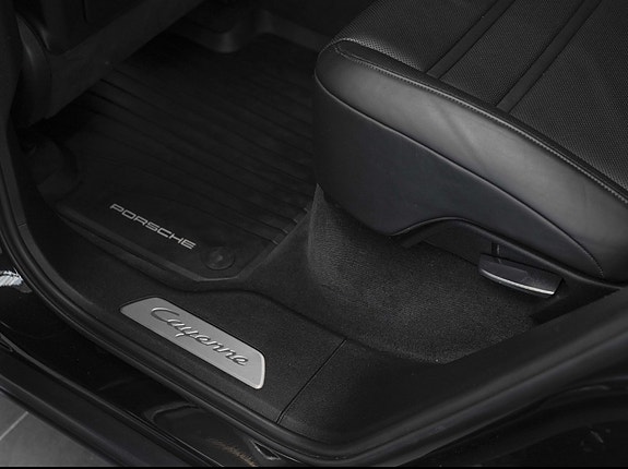 Porsche Cayenne 19 of 22