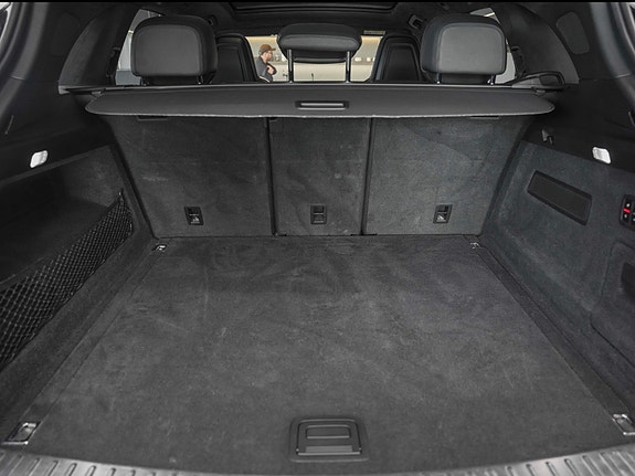 Porsche Cayenne 4 of 22