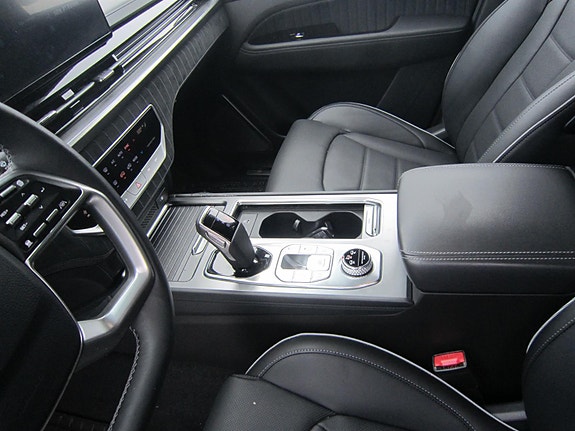 KGM Rexton 7 of 9