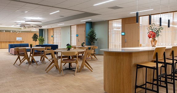 Intech AS har kontor sentralt i Sandvika rett ved kollektivtilbud. Kontorene er helt nye (jan 2026). Bilder med tillatelse fra Revir Works.