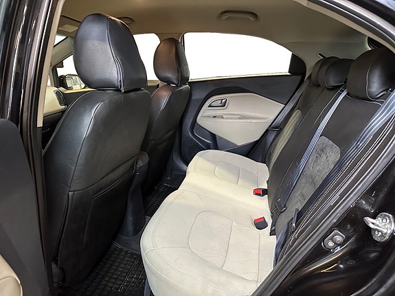 Kia Rio 26 of 28