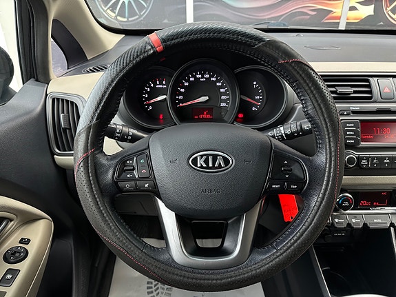 Kia Rio 11 of 28