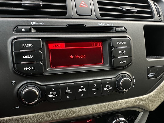 Kia Rio 16 of 28