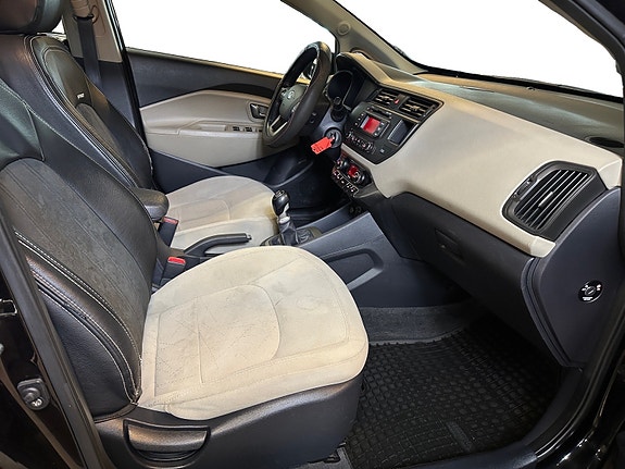 Kia Rio 14 of 28