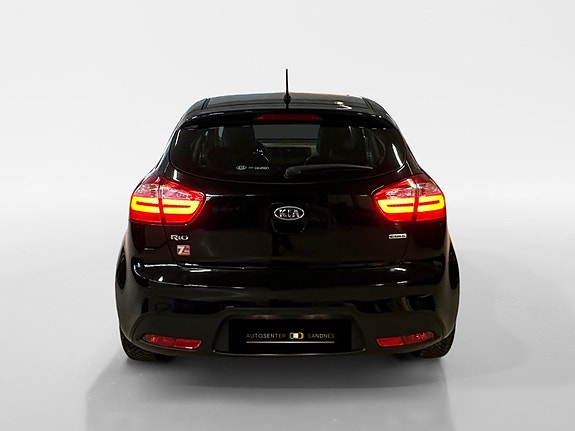 Kia Rio 6 of 28