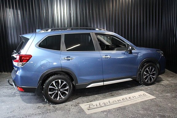 Subaru Forester 23 of 30