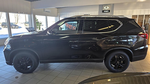 KGM Rexton 7 of 23