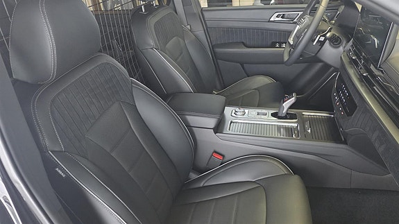 KGM Rexton 9 of 23