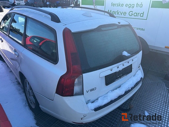 Volvo V50 4 of 5