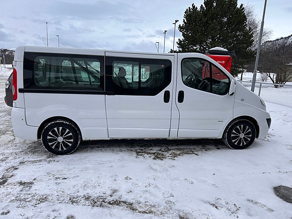 Opel Vivaro 3 of 5