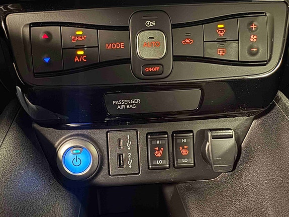 Nissan Leaf 8 of 13