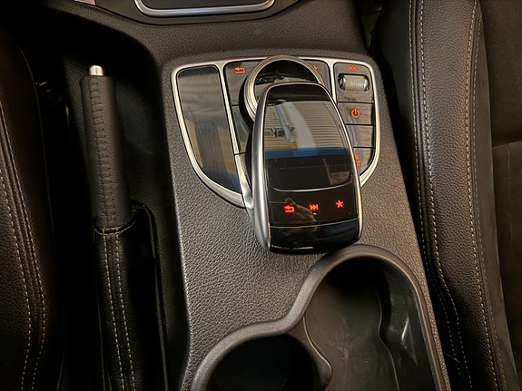 Mercedes-Benz X250 d 8 of 27