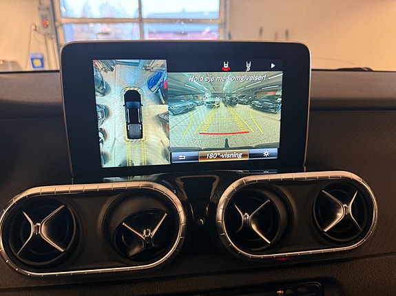 Mercedes-Benz X250 d 10 of 27