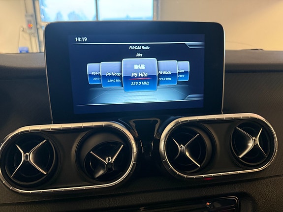 Mercedes-Benz X250 d 13 of 27