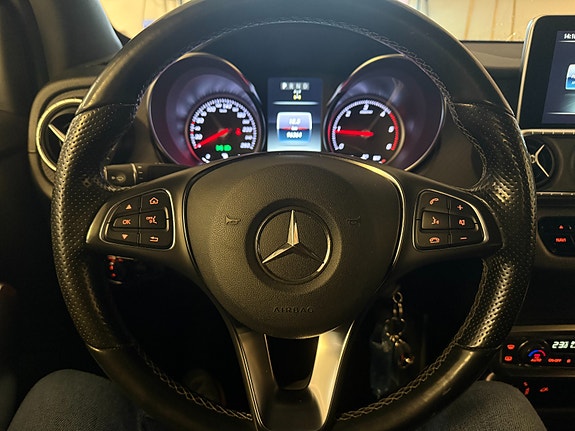 Mercedes-Benz X250 d 14 of 27