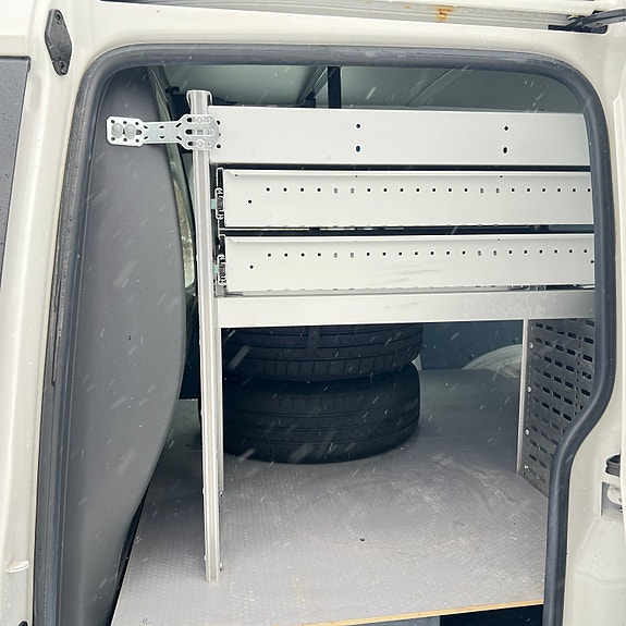 Volkswagen Caddy Maxi 9 of 15