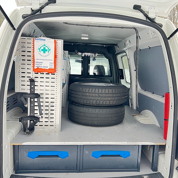Volkswagen Caddy Maxi 8 of 15