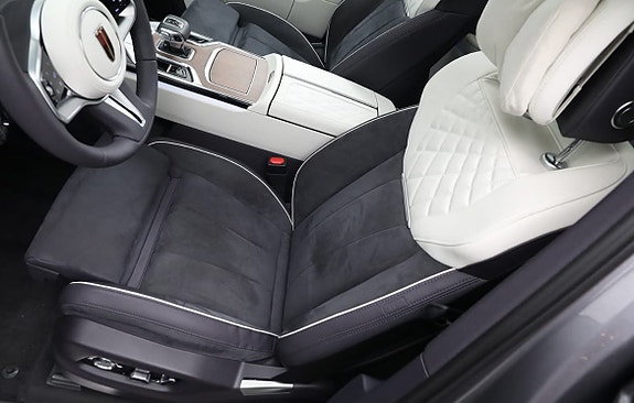 skinnseter med høy komfort og eksklusivt førermiljø.