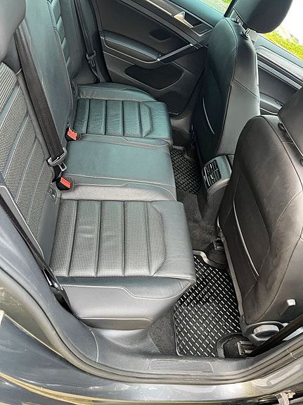 Volkswagen e-Golf VII 15 of 16