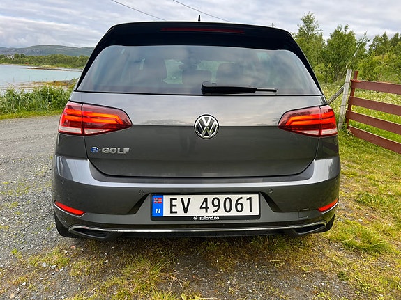Volkswagen e-Golf VII 8 of 16