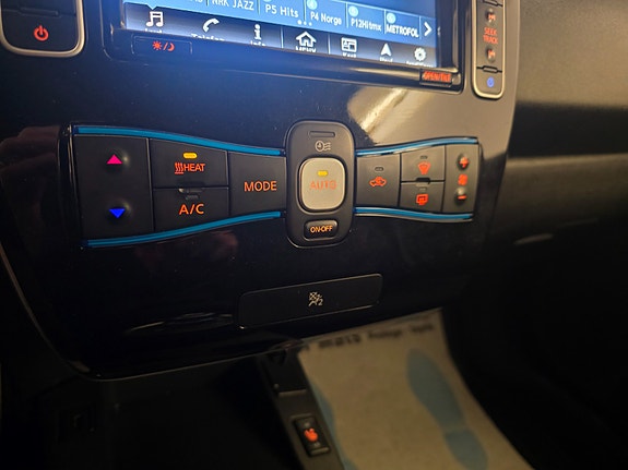 Nissan Leaf 27 of 30