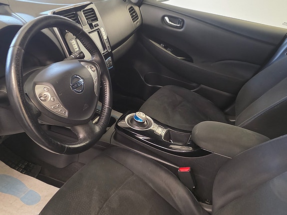 Nissan Leaf 13 of 30