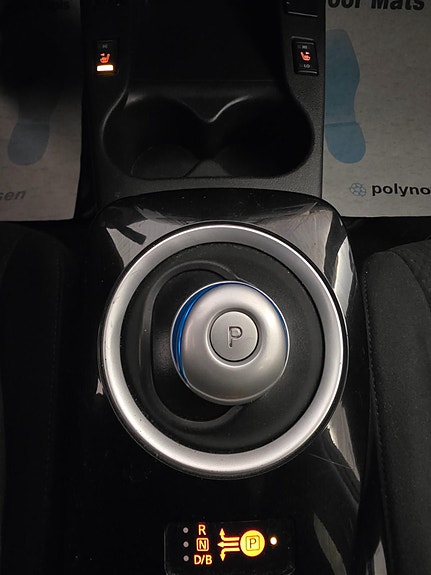 Nissan Leaf 28 of 30
