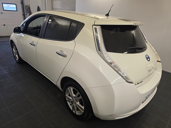 Nissan Leaf 5 of 30