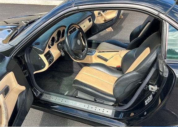 Mercedes-Benz SLK200 7 of 11