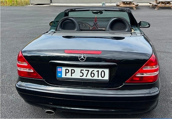 Mercedes-Benz SLK200 5 of 11