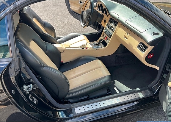 Mercedes-Benz SLK200 8 of 11
