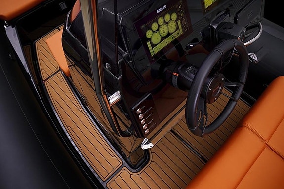 BRIG Eagle 6.7 - "HANKØ Edition", MERCURY V6 150hk Racing, SIMRAD, MARINE Stereo 5 of 13