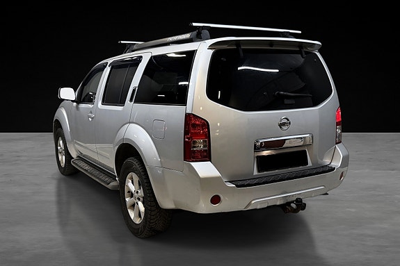 Nissan Pathfinder 13 of 27